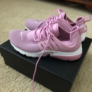 SOLD Nike Prestos (women’s)